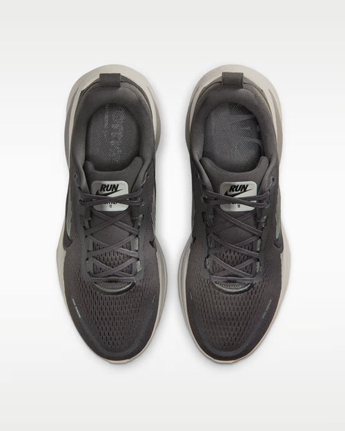 Calzado de correr para hombre Nike Vomero 18