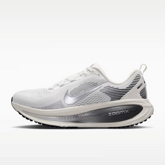 Calzado de correr para mujer Nike Vomero 18