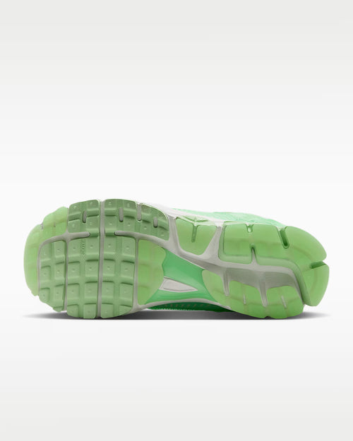Calzado para mujer Nike Zoom Vomero 5