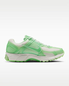 Calzado para mujer Nike Zoom Vomero 5