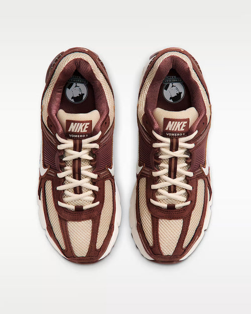 Calzado para mujer Nike Zoom Vomero 5