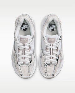 Calzado para mujer Nike Zoom Vomero 5