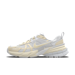 Calzado para mujer Nike V2K Run By You