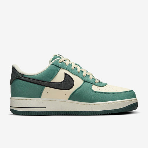 Calzado para Hombre Nike Air Force 1 '07 LV8