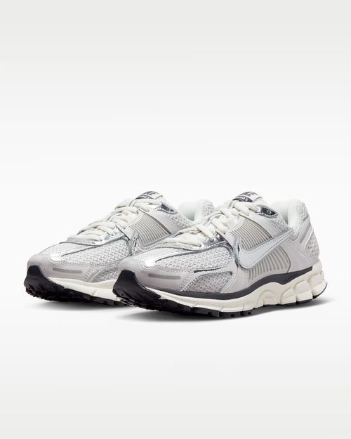 Calzado para mujer Nike Zoom Vomero 5