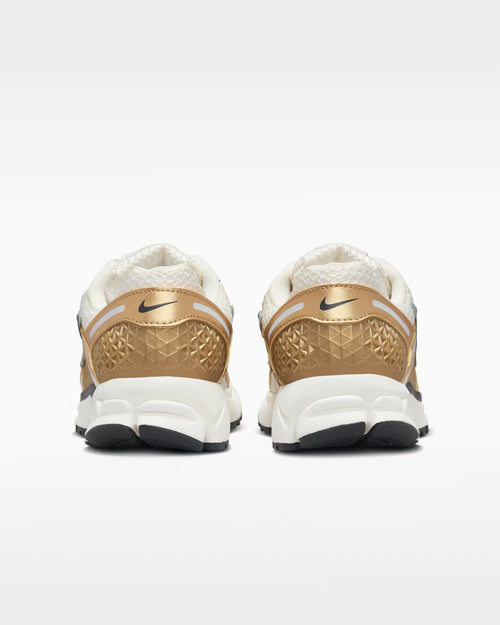 Calzado para mujer Nike Zoom Vomero 5