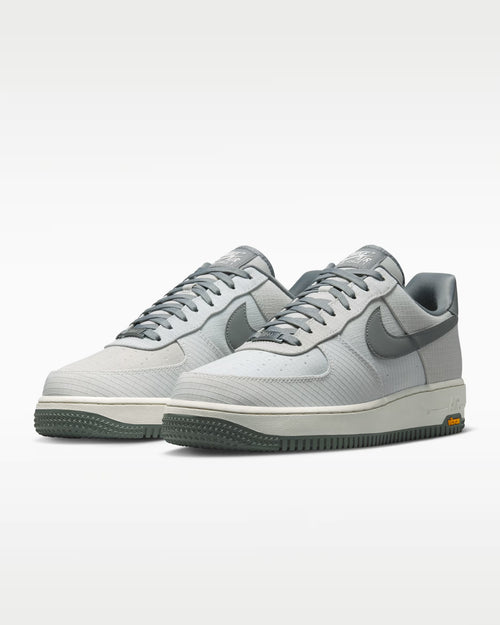 Calzado para hombre Nike Air Force 1 '07 LX Vibram