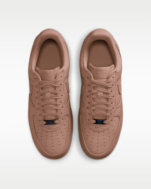 Calzado para hombre Nike Air Force 1 Low Retro Premium