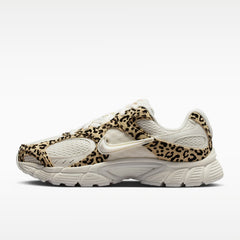 Calzado para mujer Nike V5 RNR Suede