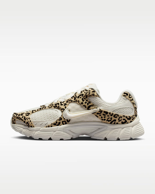 Calzado para mujer Nike V5 RNR Suede