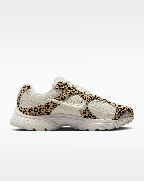 Calzado para mujer Nike V5 RNR Suede