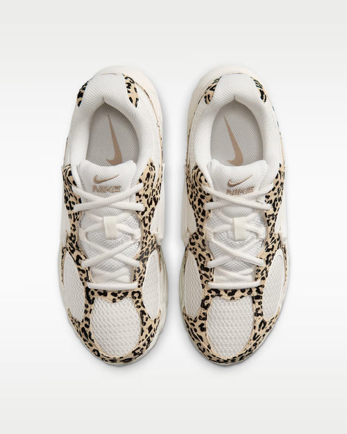 Calzado para mujer Nike V5 RNR Suede