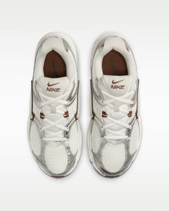 Calzado para mujer Nike V5 RNR