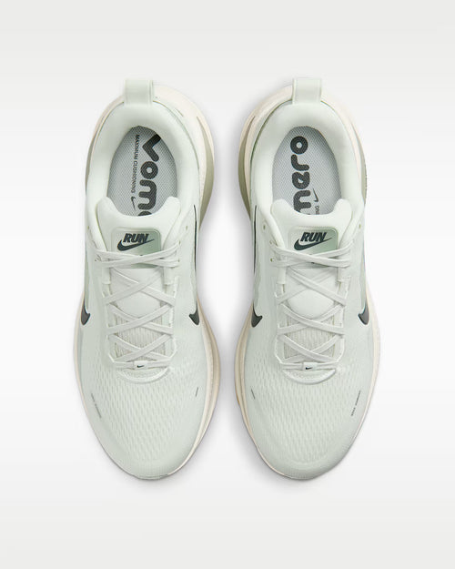 Calzado de correr para hombre Nike Vomero 18
