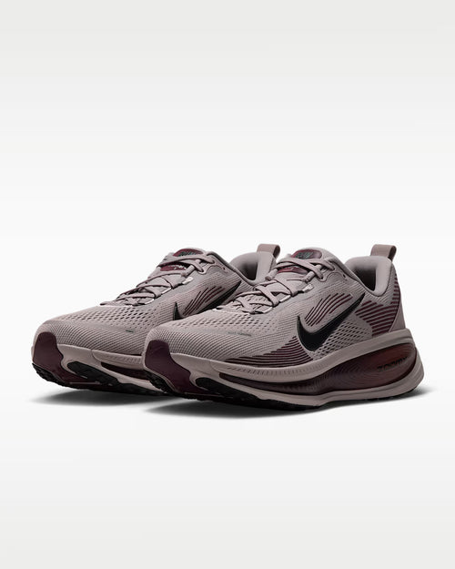 Calzado de correr para hombre Nike Vomero 18
