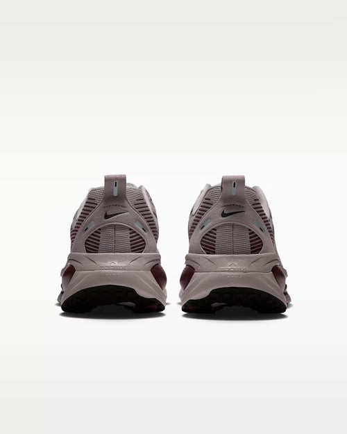 Calzado de correr para hombre Nike Vomero 18