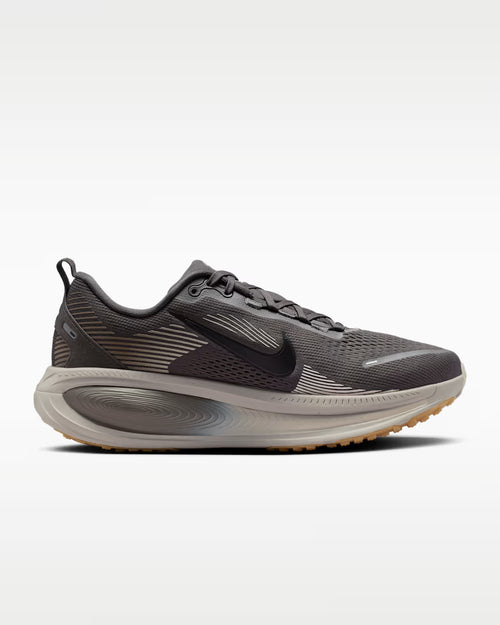 Calzado de correr para hombre Nike Vomero 18