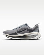 Calzado de correr para hombre Nike Vomero 18
