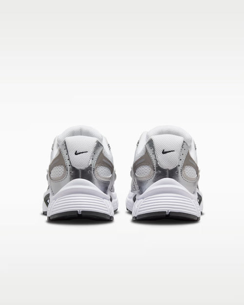 Calzado para mujer Nike V5 RNR