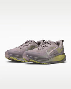 Calzado de correr para mujer Nike Vomero 18