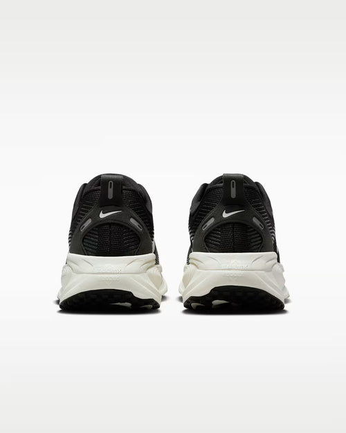 Calzado de correr para mujer Nike Vomero 18