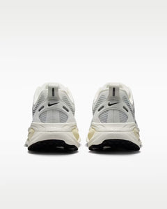 Calzado de correr para mujer Nike Vomero 18