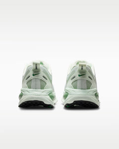 Calzado de correr para mujer Nike Vomero 18