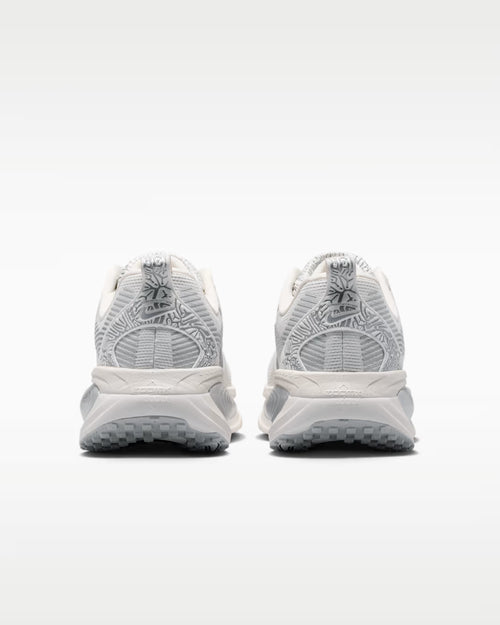 Calzado de correr para mujer Nike Vomero 18 SE