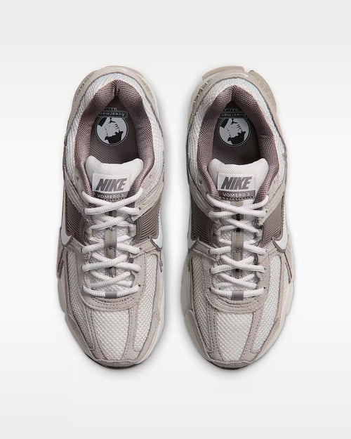 Calzado para mujer Nike Zoom Vomero 5