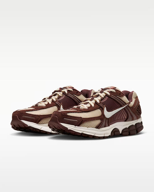 Calzado para mujer Nike Zoom Vomero 5