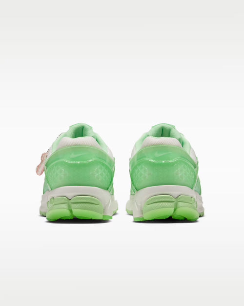 Calzado para mujer Nike Zoom Vomero 5