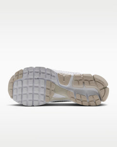 Calzado para mujer Nike Zoom Vomero 5