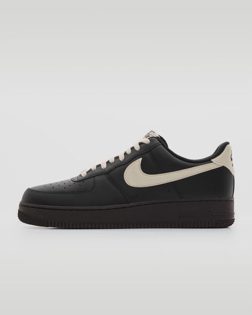 Calzado para hombre Nike Air Force 1 '07