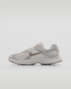 Calzado para mujer Nike V5 RNR